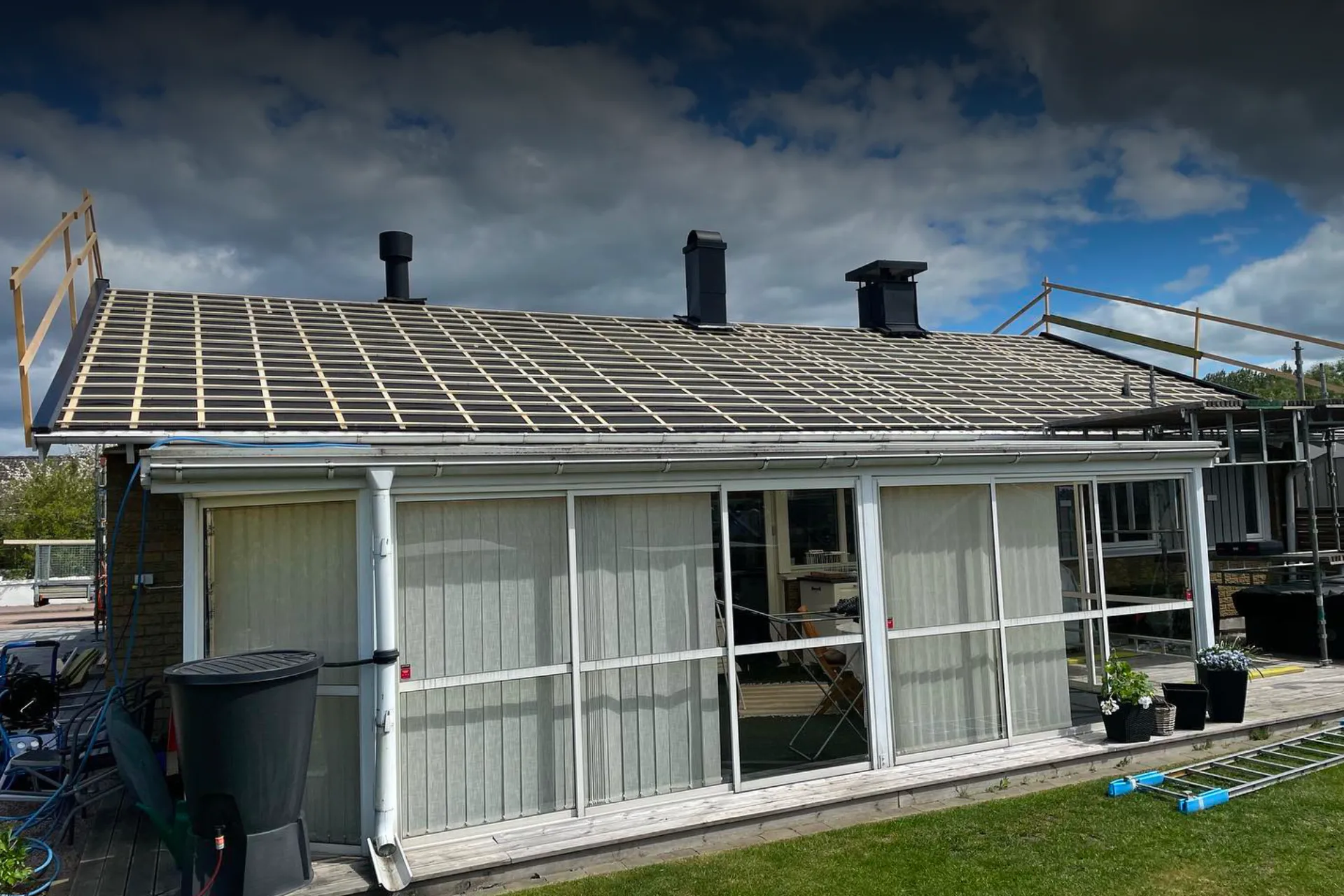 Tak med takpannor påbyggda